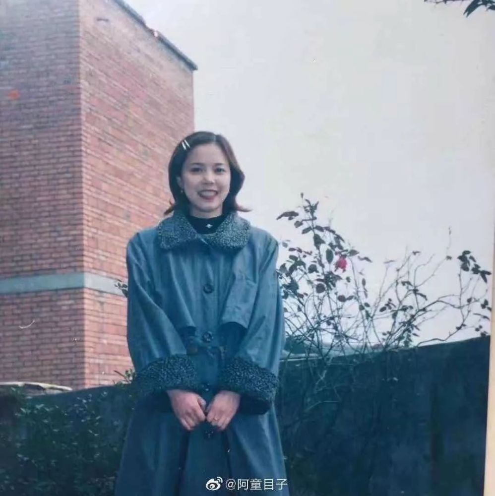 图:网友晒出爸妈年轻时的照片,啊啊啊颜值也太高了吧!
