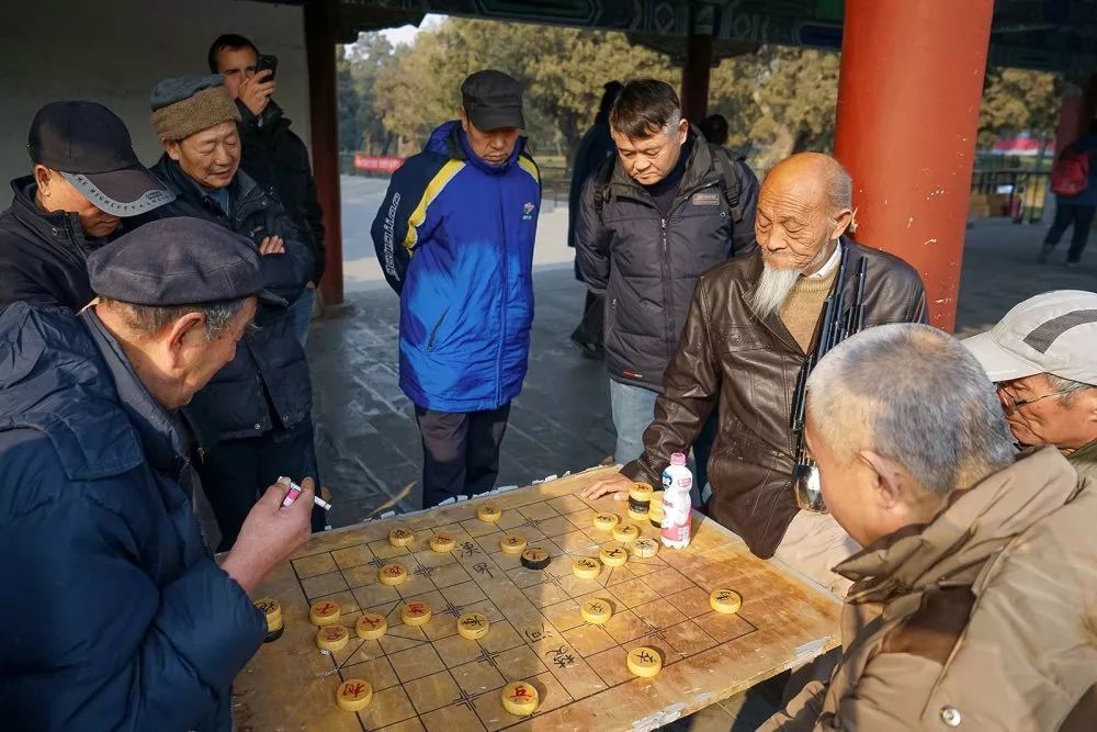 看完都跪了 ,70岁老大爷的钢笔画让百万网友震惊;你大爷永远都是你