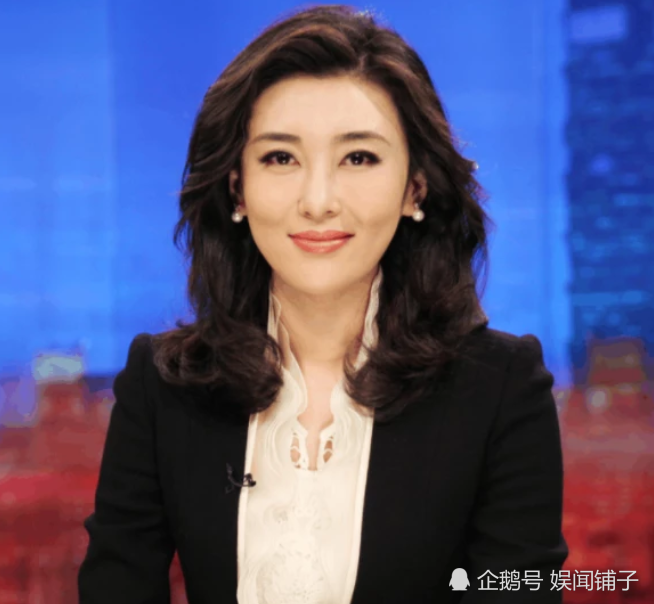 央视知名的女主持人,插足他人婚姻被台里除名,如今凭借《人民的名义》