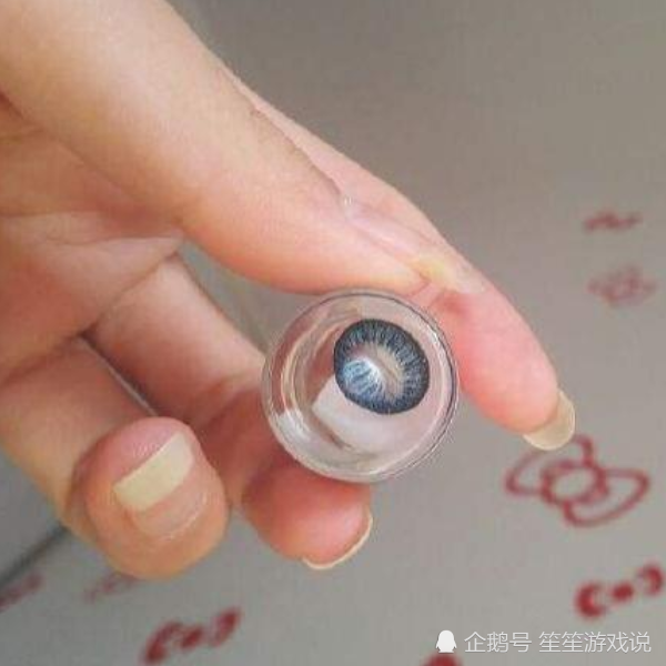 长时间佩戴"隐形眼镜"的人,或会承受"3恶果",早知早预防