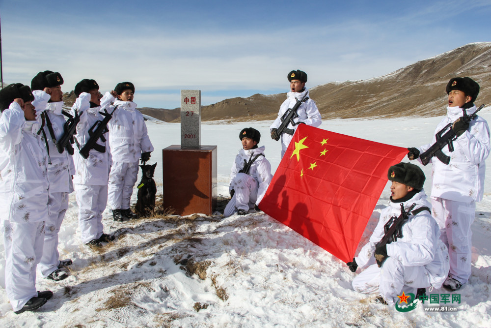 翻雪山过达坂,这就是新疆边防官兵的巡逻路