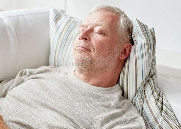 血管堵塞的人,一般睡觉时会有这3个表现,若占1个,一定要当心了