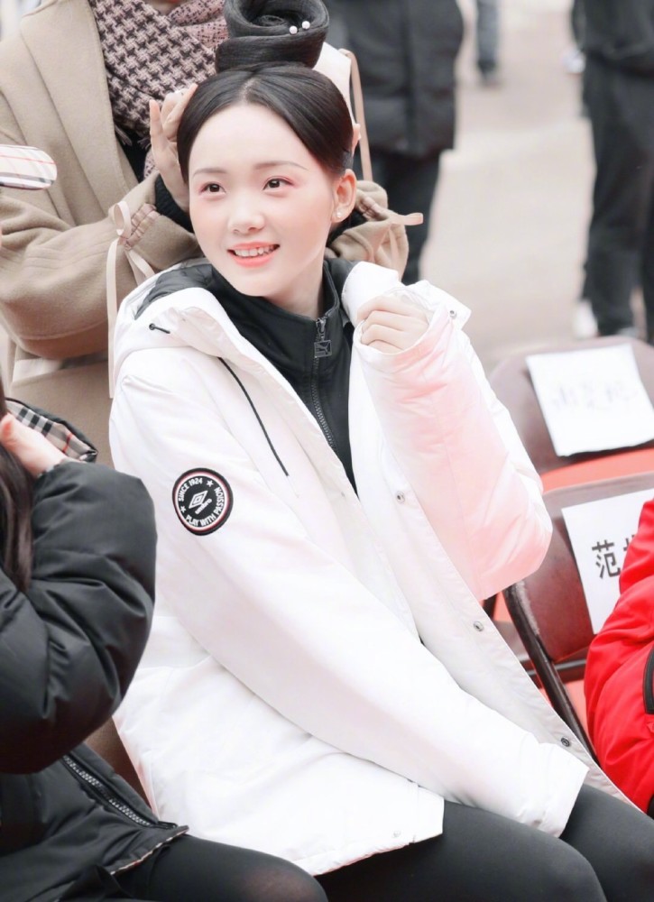 包括《快把我哥带走》中可爱八卦的苗妙妙《陪你到世界之巅》里的陆
