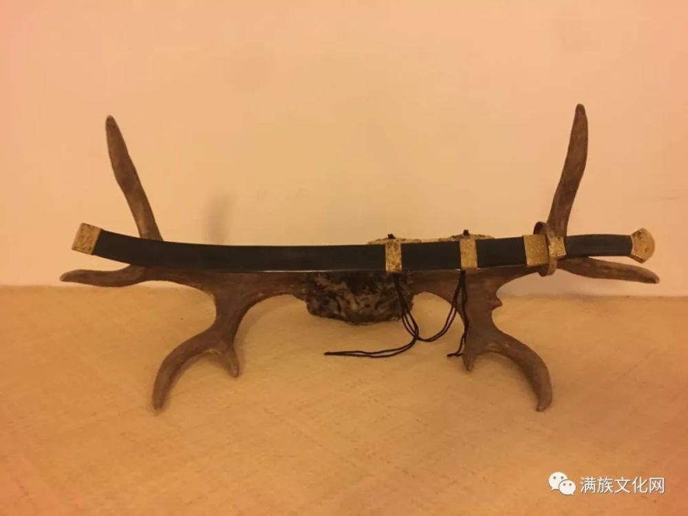 京旗后裔额尔德克讲解满洲刀