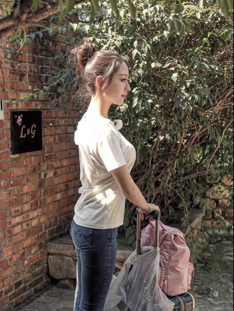 腰围55cm的吉娜,减肥前旧照被爆:哪有什么人间芭比,都是后天努力