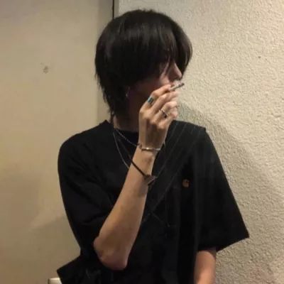 颓废伤感冷酷的男生头像2020精选 你我之间万水千山