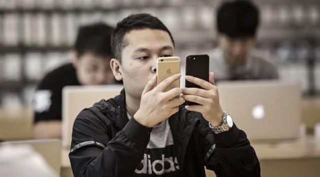 神话终结!东莞手机干掉苹果 拿下销售榜冠军宝