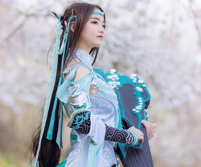 剑网三:雪河琴娘cosplay,甜美小姐姐,洋溢着青春气息