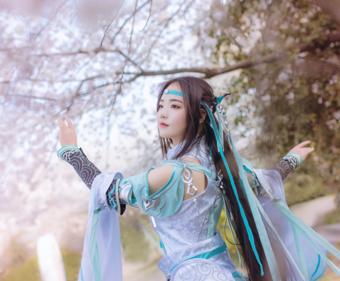 剑网三:雪河琴娘cosplay,甜美小姐姐,洋溢着青春气息