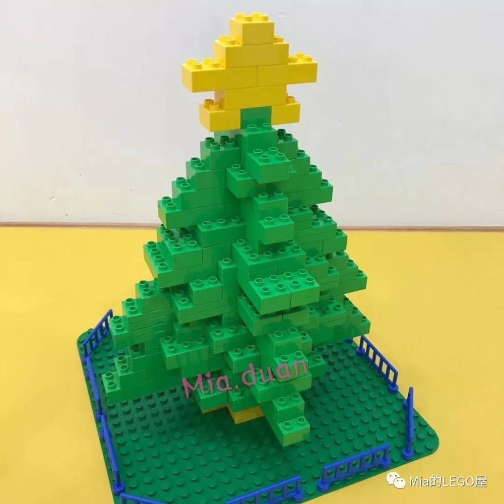 用乐高搭建你的圣诞节!