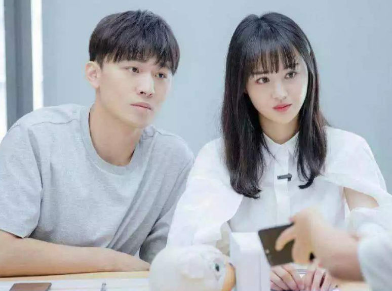 女儿们的恋爱:郑爽被张恒放鸽子!一句话回应分手传闻!太心疼