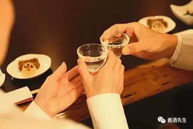 爱喝酒的人,最容易成功!因为他们有这六大优点