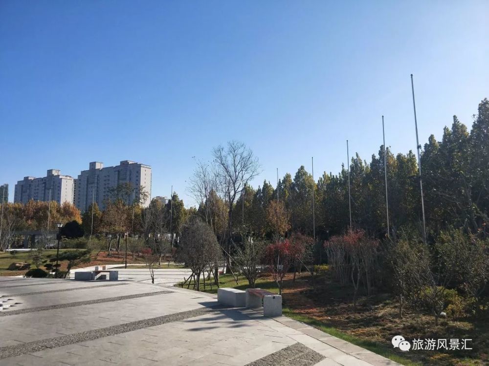 暂且叫它七里河滨河公园吧!