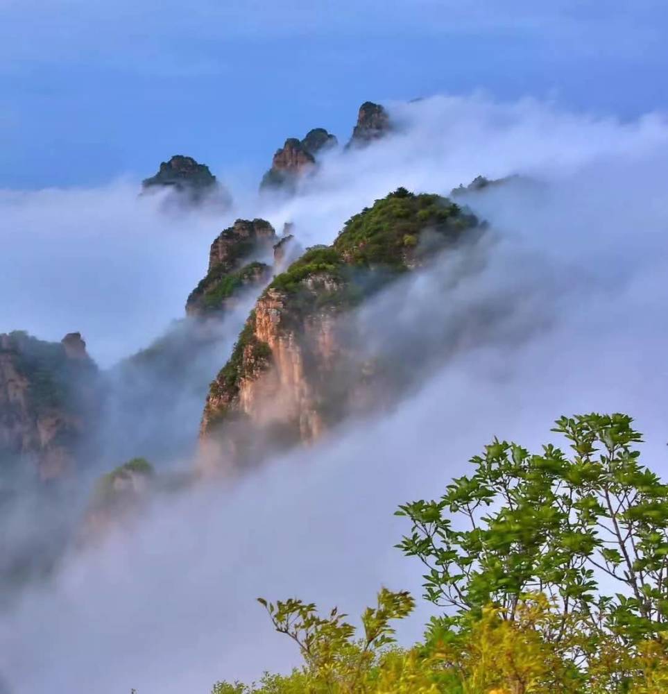 河北这些云海波澜壮阔,气吞山河,初冬来就