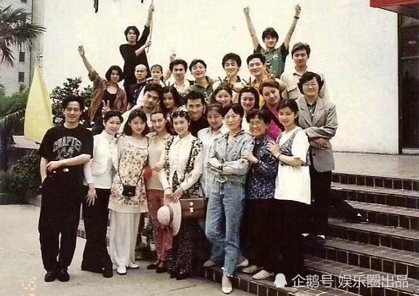 李冰冰同学合影老照片