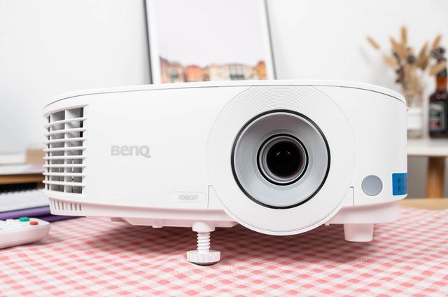 投影仪品牌质量大比拼，哪个品牌更胜一筹？，投影仪品牌质量大比拼，哪个品牌更胜一筹？