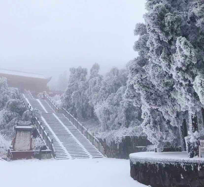 成都    西岭雪山 假装在瑞士