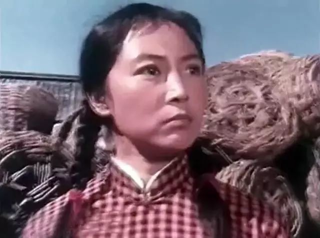 老电影《青松岭》男女一号,李仁堂大红,她却昙花一现