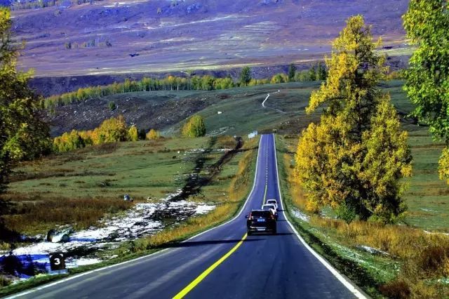 在新疆,有一种旅行,叫公路旅行