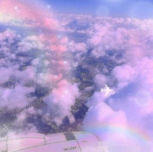 ins·治愈系·天空背景图:突然想起她的时候,回头发现