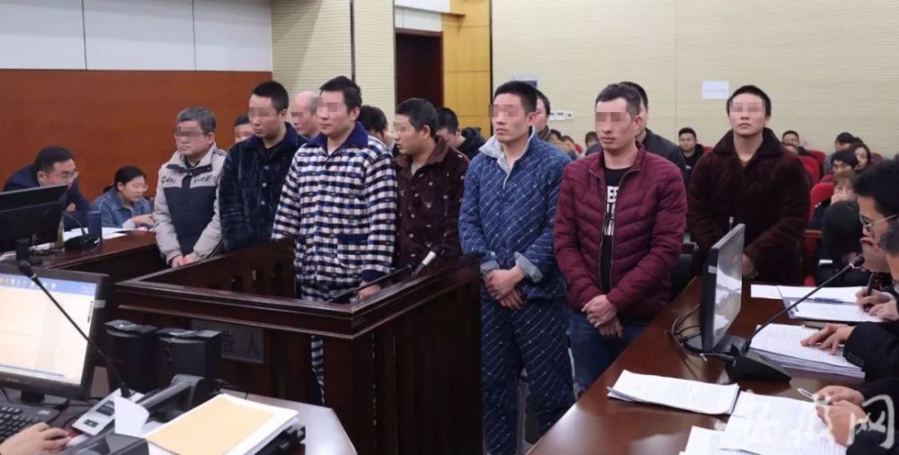 淮南一涉恶势力团伙被"端"!13人被公开受审!