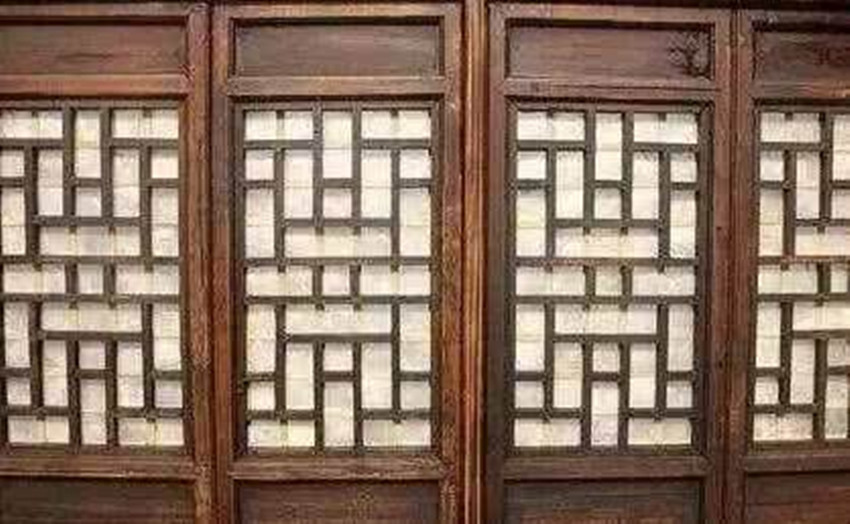 中国古代根本没有玻璃,只有简单的窗户纸,如何防止被外人偷窥?