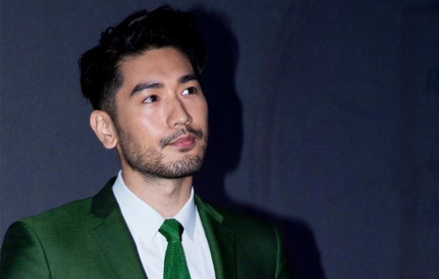 电视台总监回应高以翔事件 专业人士提出建议:可公示除颤仪记录