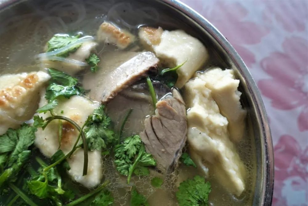 没错,这就是广元的烩馍.