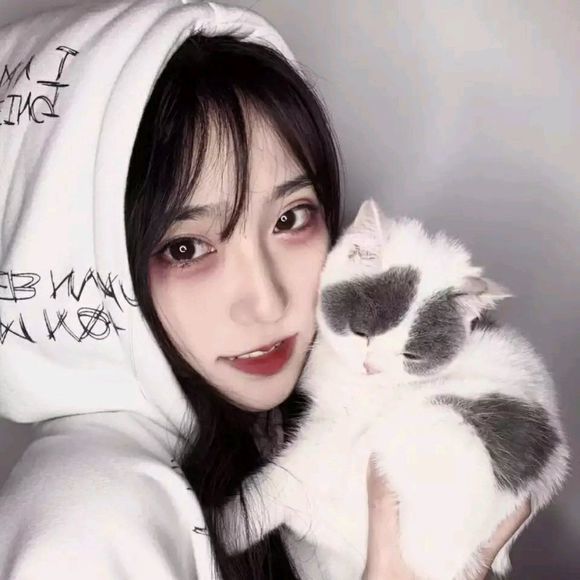 治愈系·超in优质女生头像:你说你不怕分手,只有点