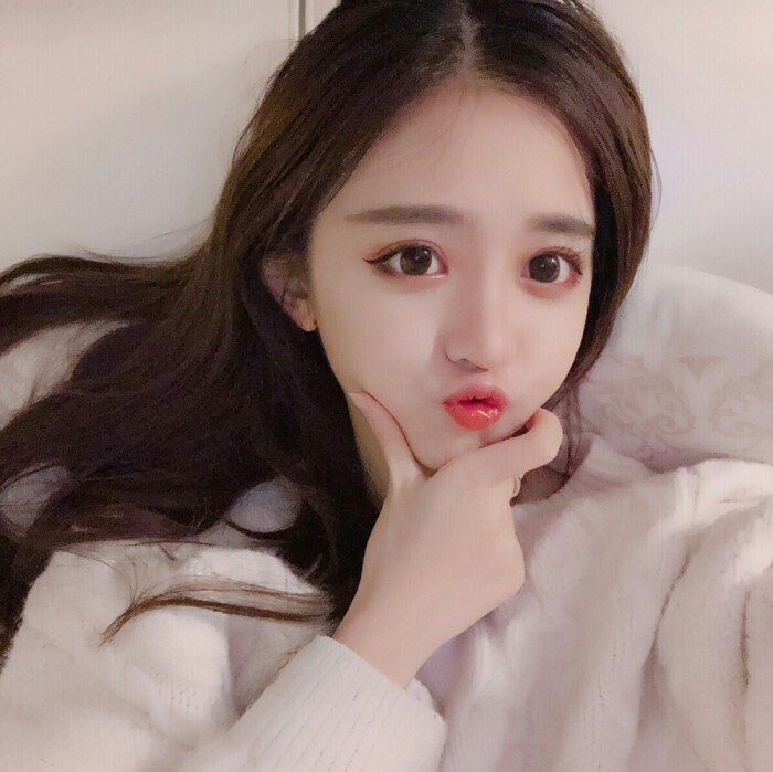 ins超清新女生头像:愿你不忘初心,前程似锦,美好的事情都能接踵而至