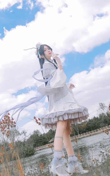 cosplay《剑网三》伞萝,外表可爱迷人的古装少女