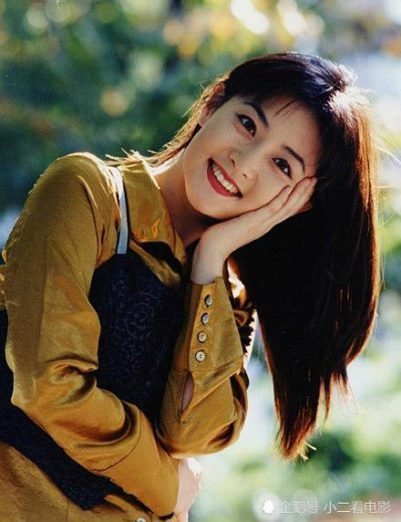 所以当年的韩国女星也有不少复古港风照片
