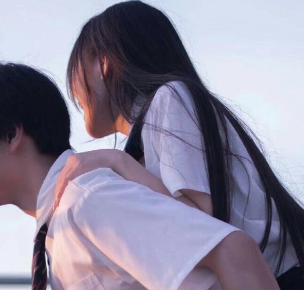 动了真感情的人都会喜怒无常,因付出太多,难免患得患失