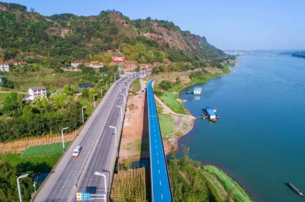 在智轨产业园站,石鼓快速路站分别与t1线,t7线(规划)换乘