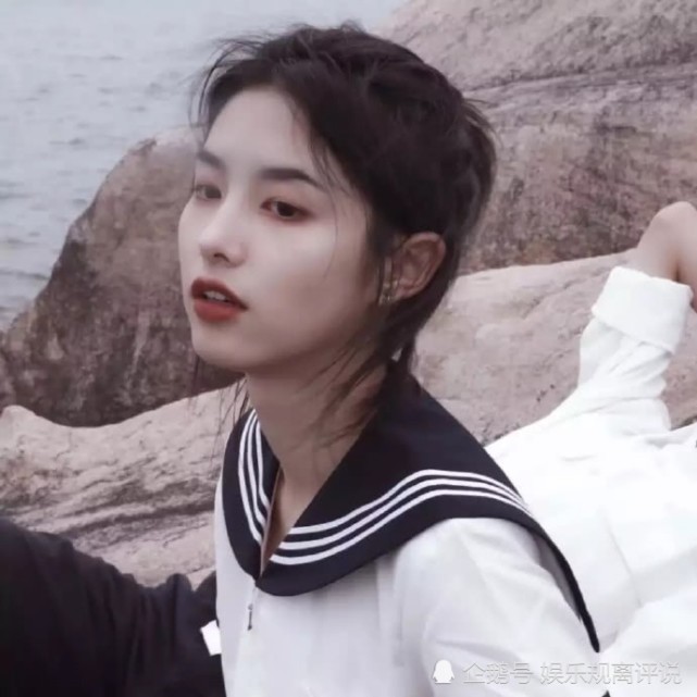ins超火"双人"情侣头像:没有过不去的坎,让自己跨越的姿势美一点