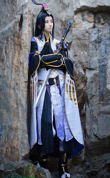 cosplay《剑网3》秦风道长,古风装扮十分帅气