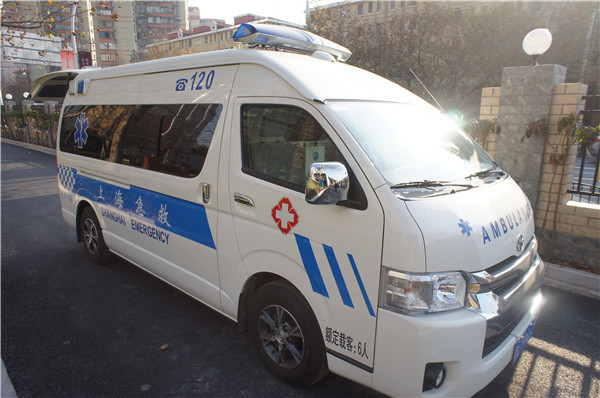 上海街头出现"黑救护车"?救护车"正规军"长啥样 有些你一定没见过