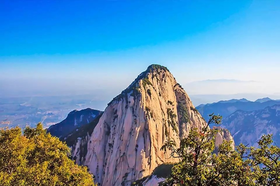 就有了 一个地方 因为一座山而致富