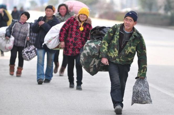 农民打工一年能挣多少钱?为何过年回家仍"两手空空"?看看大家怎么说