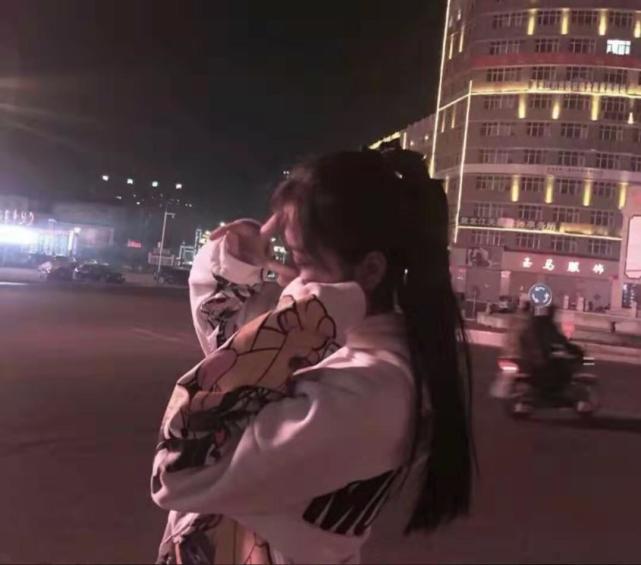 治愈系·女生头像:身边的有些人像光,一直感染着你变得更好