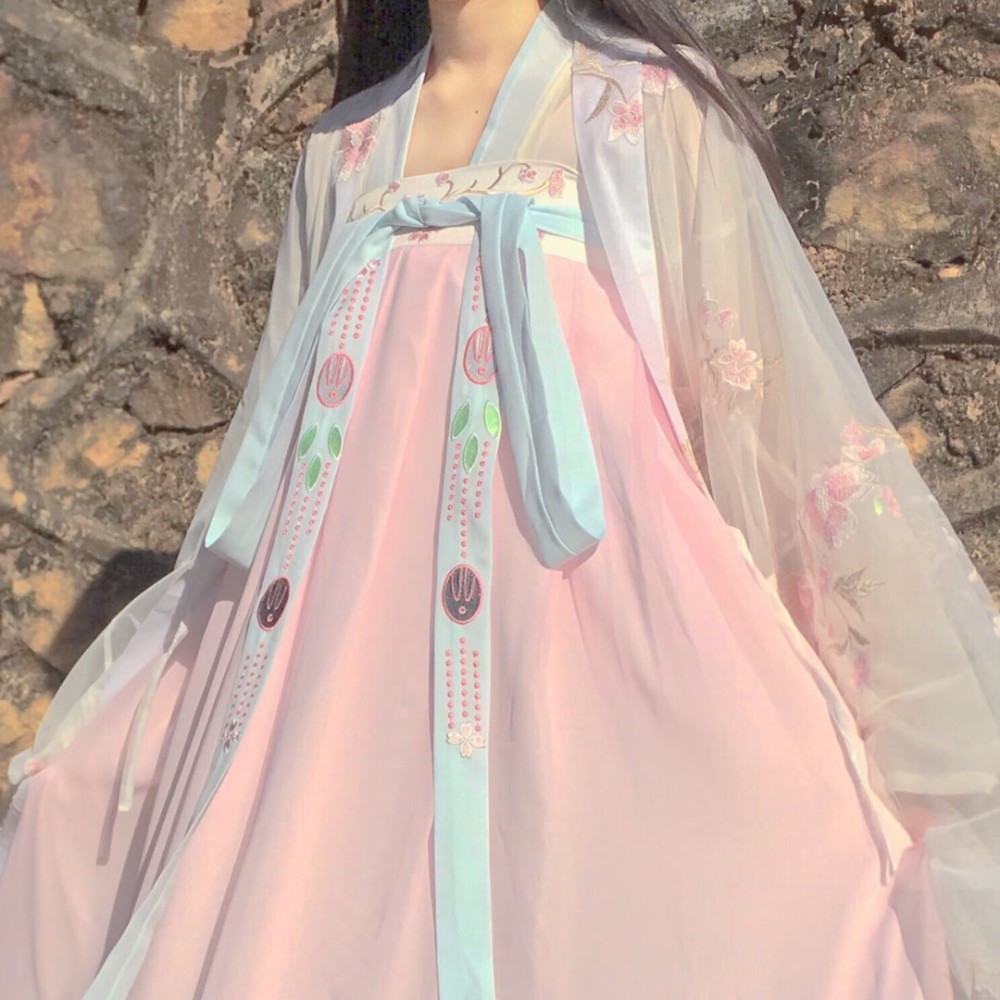 四款"粉色系"汉服,颜色清新优雅,满满的少女心!