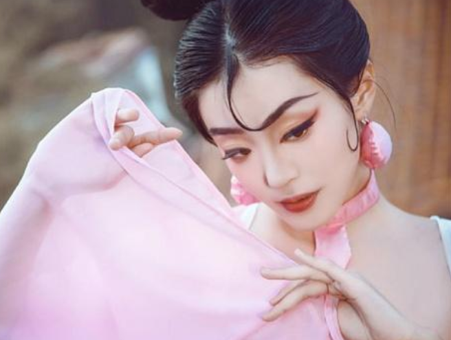 看到这一组真人cosplay,妲己的这位小姐姐,是不是觉得,如果你是纣王