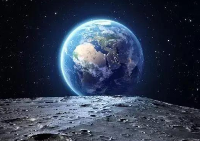 古人用肉眼就能看出月球表面的坑洼了,为何现代人不能