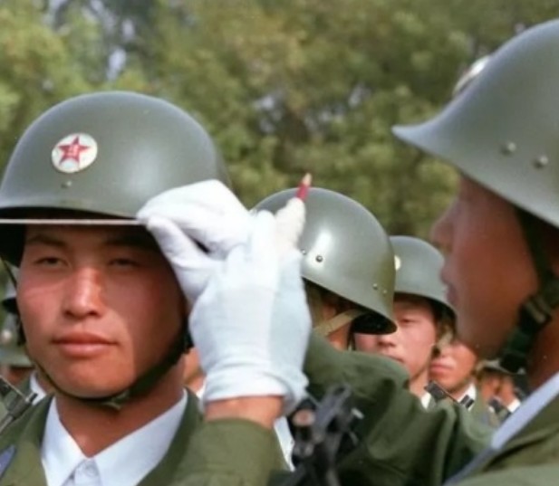 一组珍贵老照片,1984年国庆大阅兵现场照片