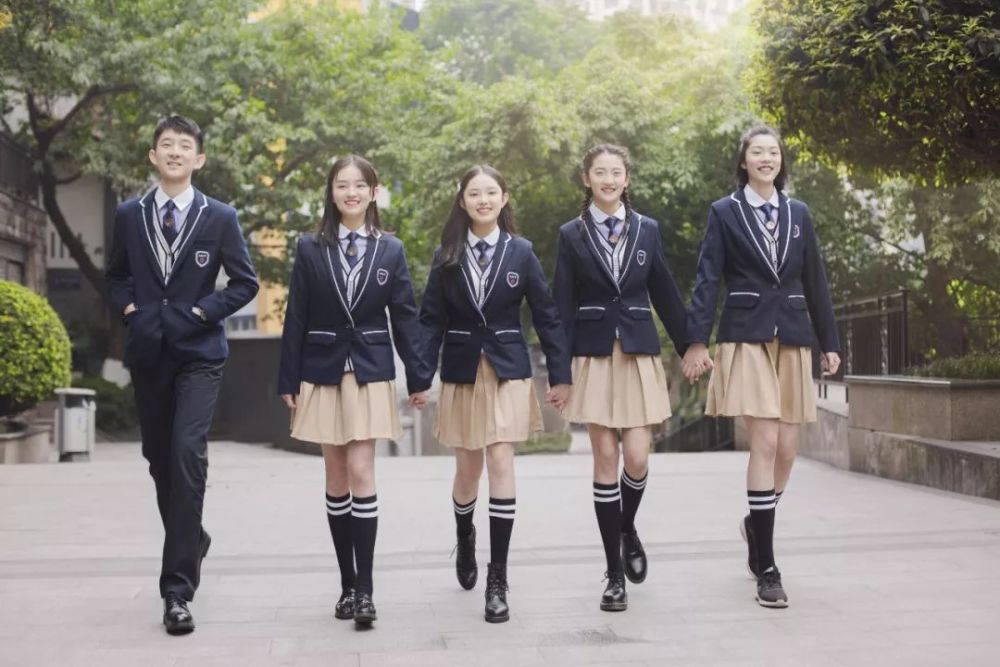 颜值爆棚!重庆"最美校服"大比拼,哪款才是你的菜?