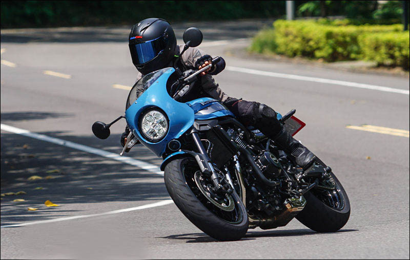 四缸"猪头"有点猛 川崎z900rs café试驾测评