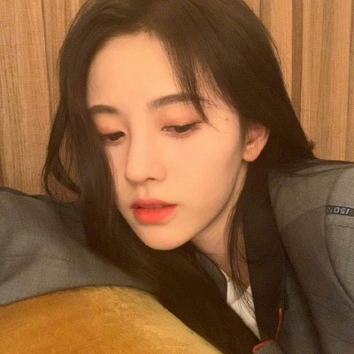 治愈系超in女生头像:那些风花雪月的故事只剩下凄美的