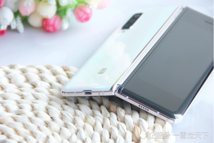 心系天下三星w20 5g,诠释慈善与品牌的完美结合
