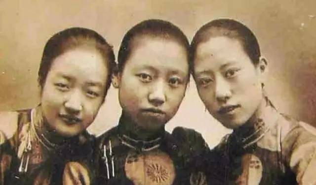 盛爱颐与其姐妹1927年11月26日,盛老四和盛家义庄的一个董事狄巽公