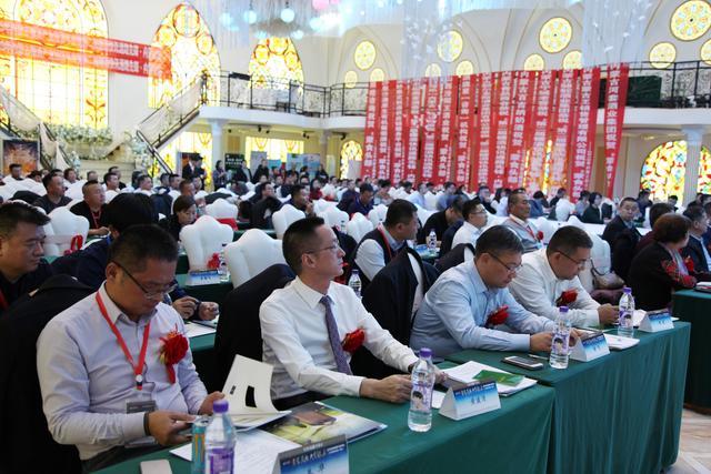 呼和浩特2019经济总量_呼和浩特火车站图片